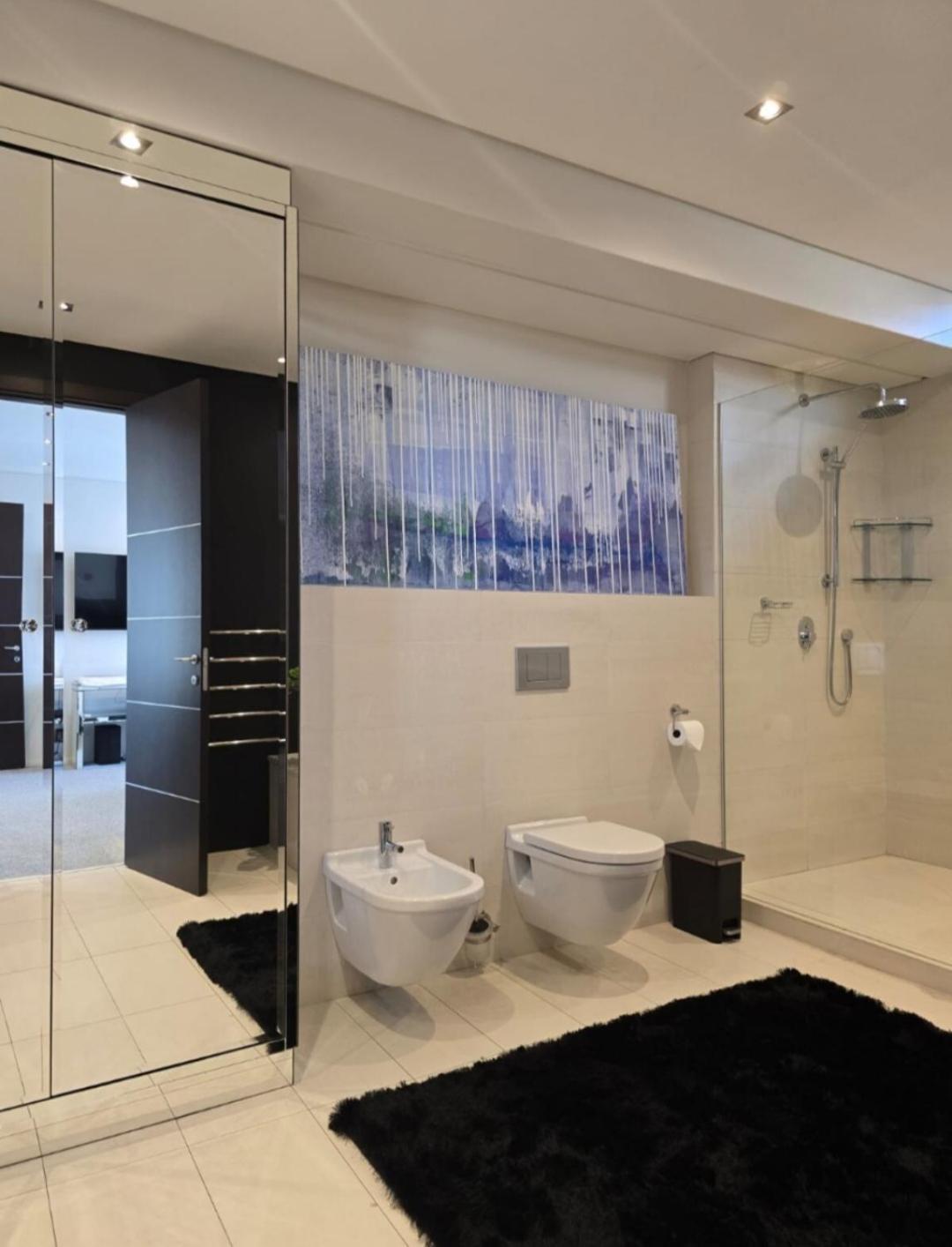 Luxury Penthouse With Private Pool Apartment *